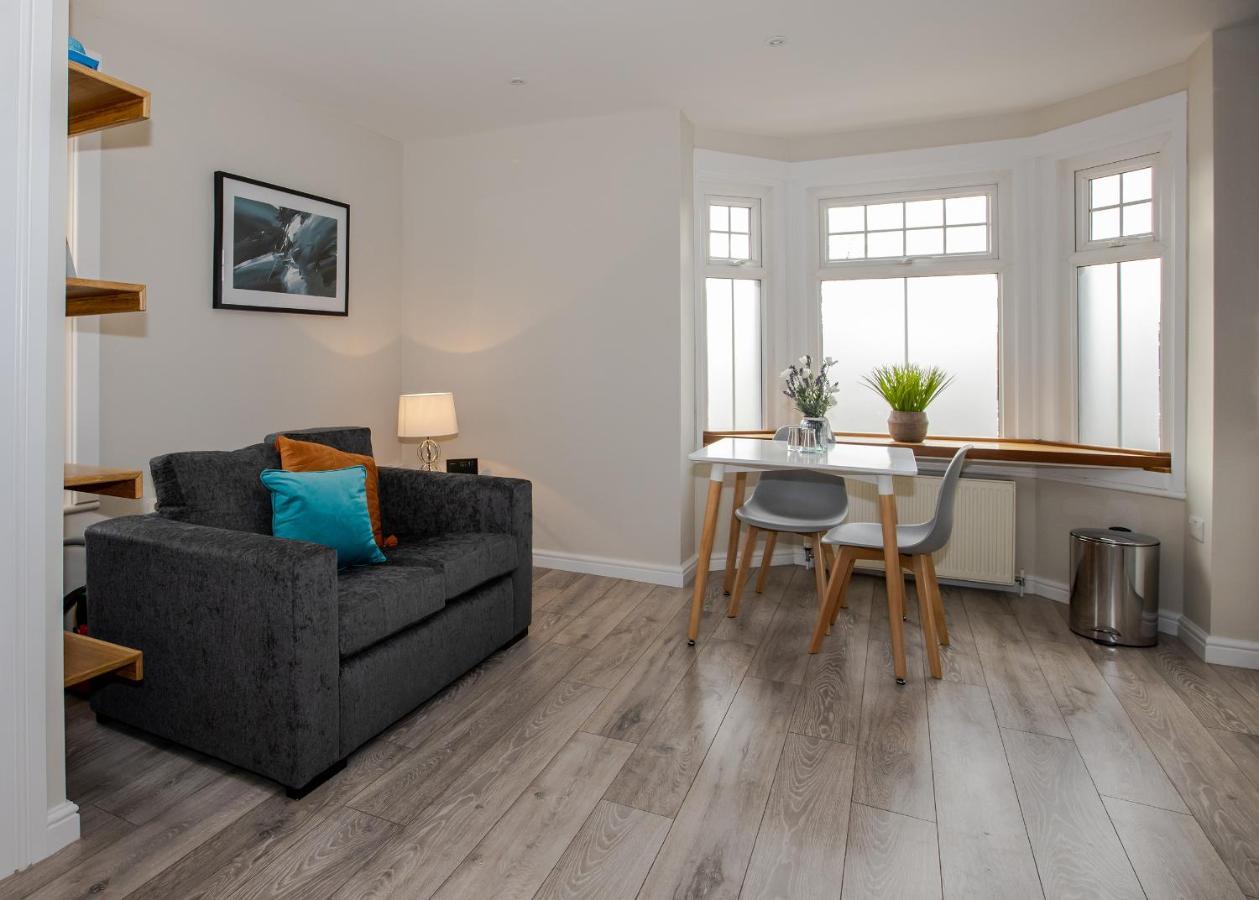 Bright And Luxurious Flat In The Heart Of Reading Apartamento Exterior foto